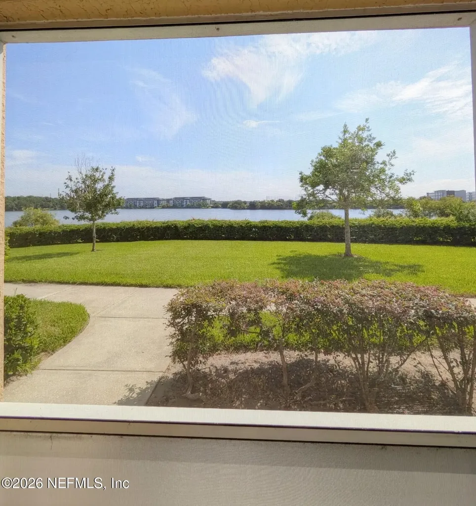 10075 Gate Parkway N Jacksonville FL 32246