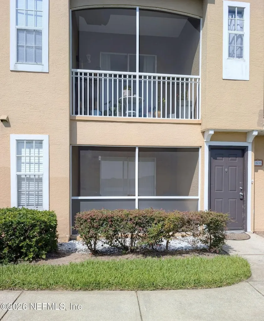 10075 Gate Parkway N Jacksonville FL 32246