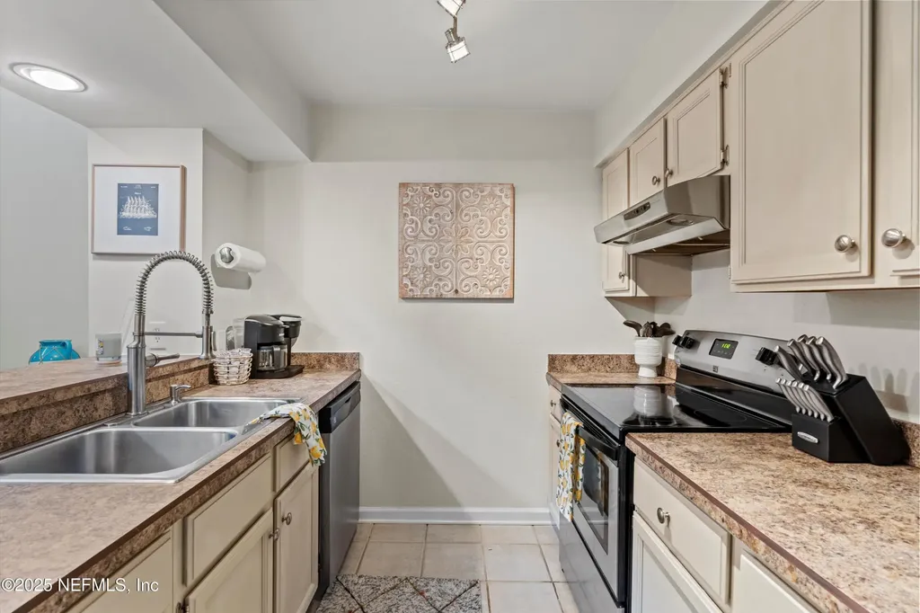 2219 Gorden Avenue Jacksonville Beach FL 32250
