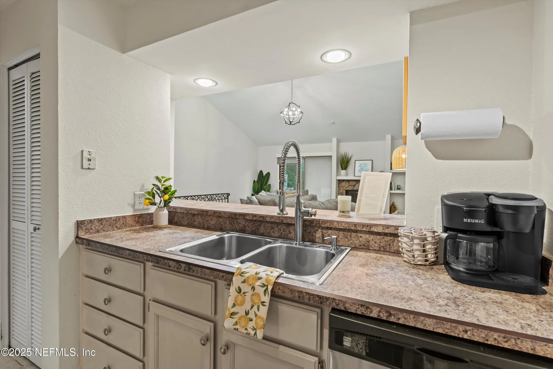 2219 Gorden Avenue Jacksonville Beach FL 32250