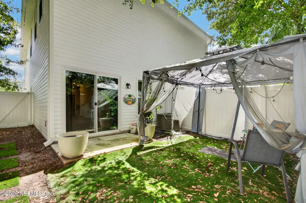 8069 Cheryl Ann Lane Jacksonville FL 32244