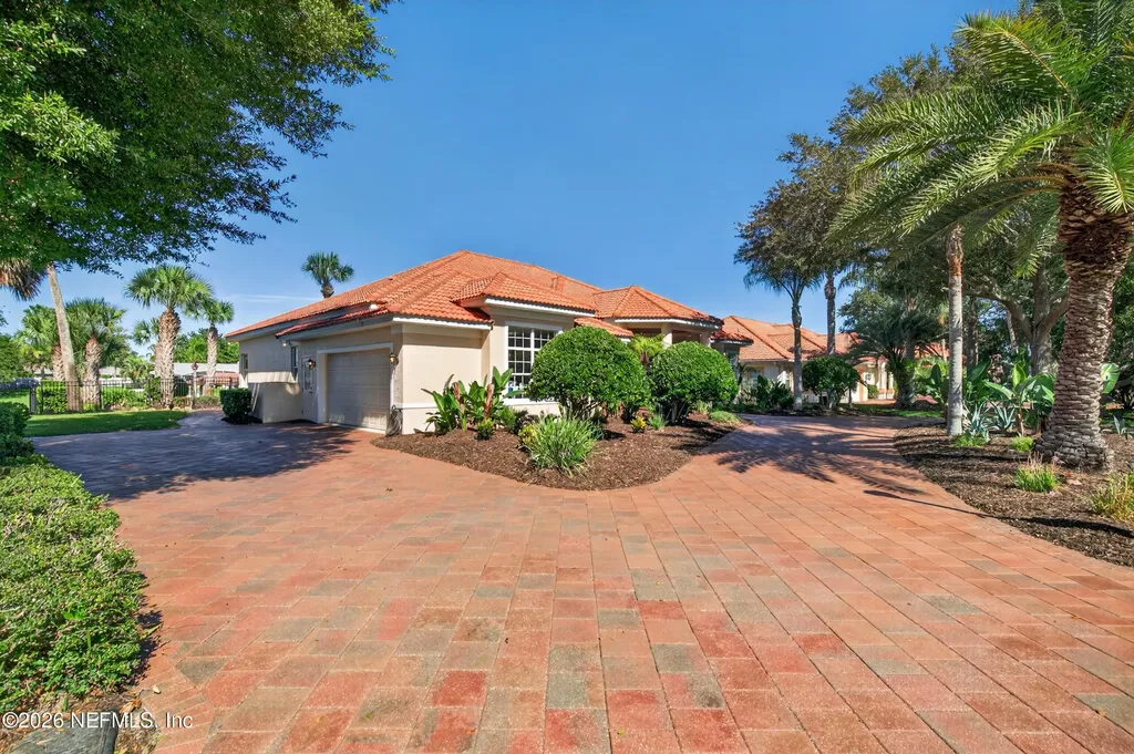 8 Old Oak Drive N Palm Coast FL 32137
