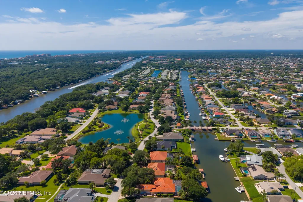 8 Old Oak Drive N Palm Coast FL 32137