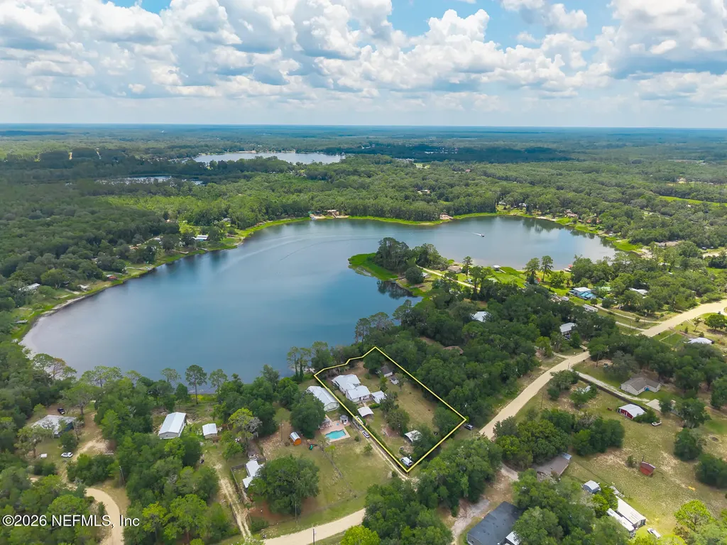 214 Mirror Lake Drive Interlachen FL 32148