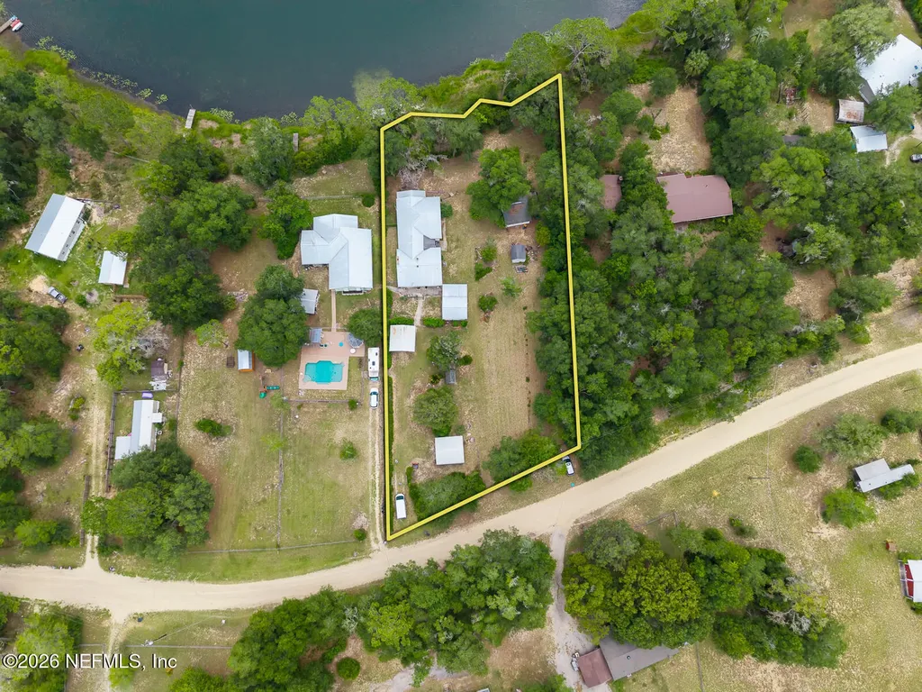 214 Mirror Lake Drive Interlachen FL 32148
