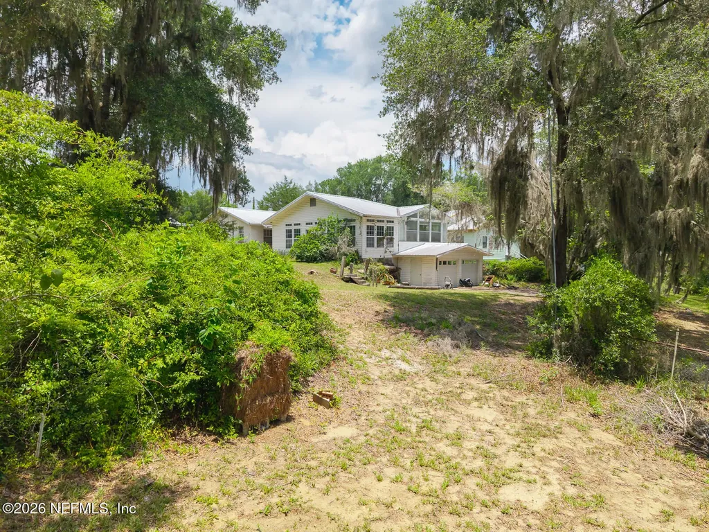 214 Mirror Lake Drive Interlachen FL 32148