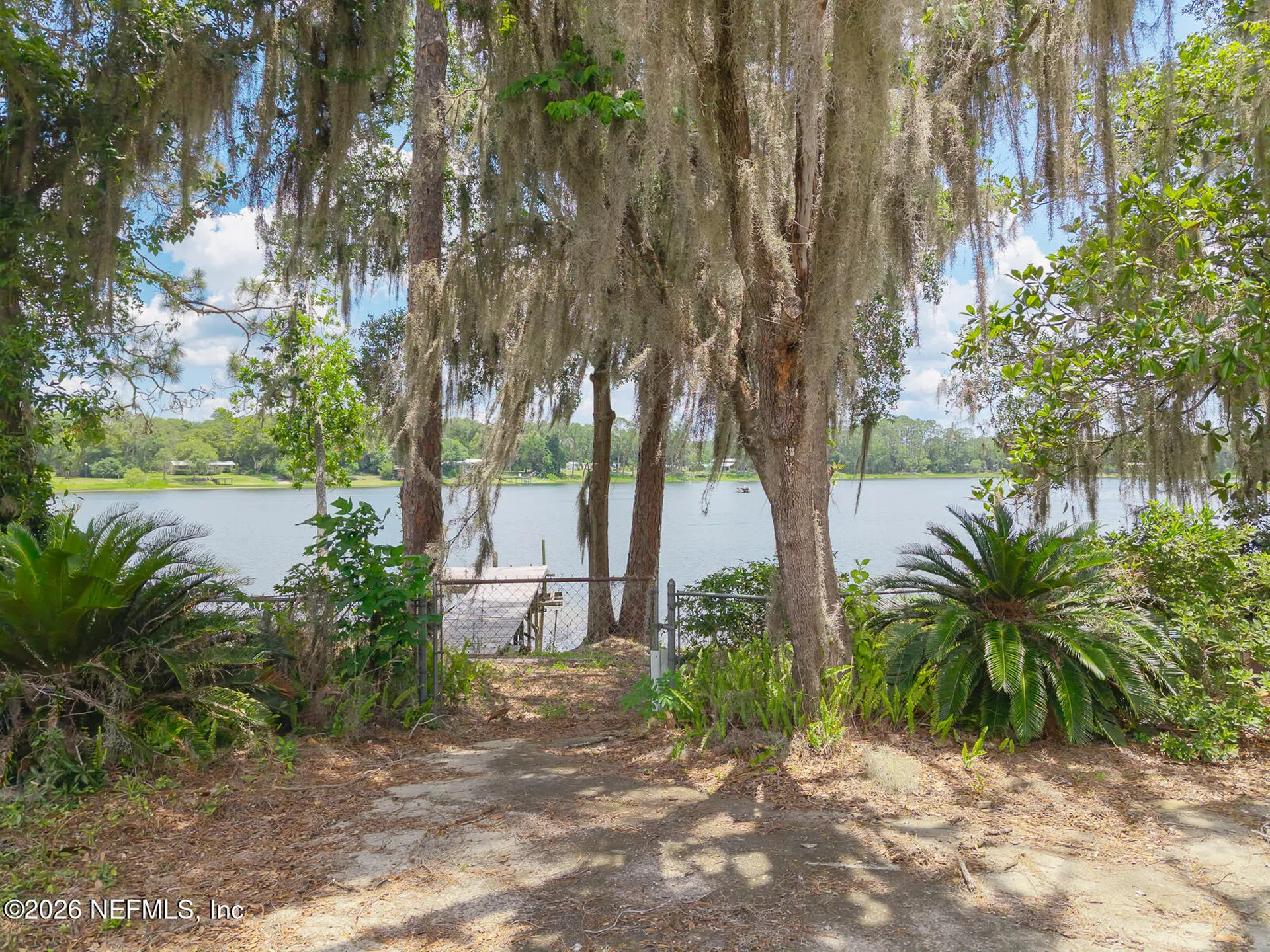 214 Mirror Lake Drive Interlachen FL 32148