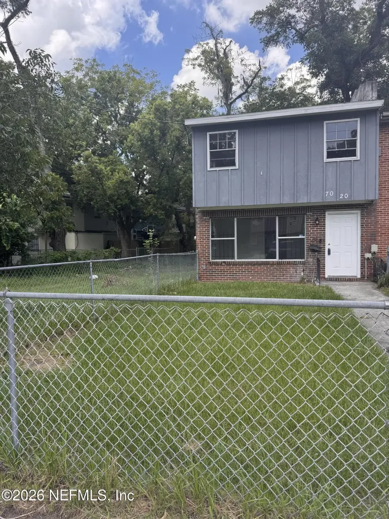 7020 E Ken Knight Drive Jacksonville FL 32209