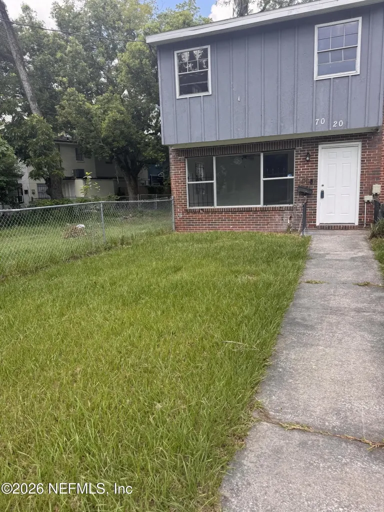 7020 E Ken Knight Drive Jacksonville FL 32209