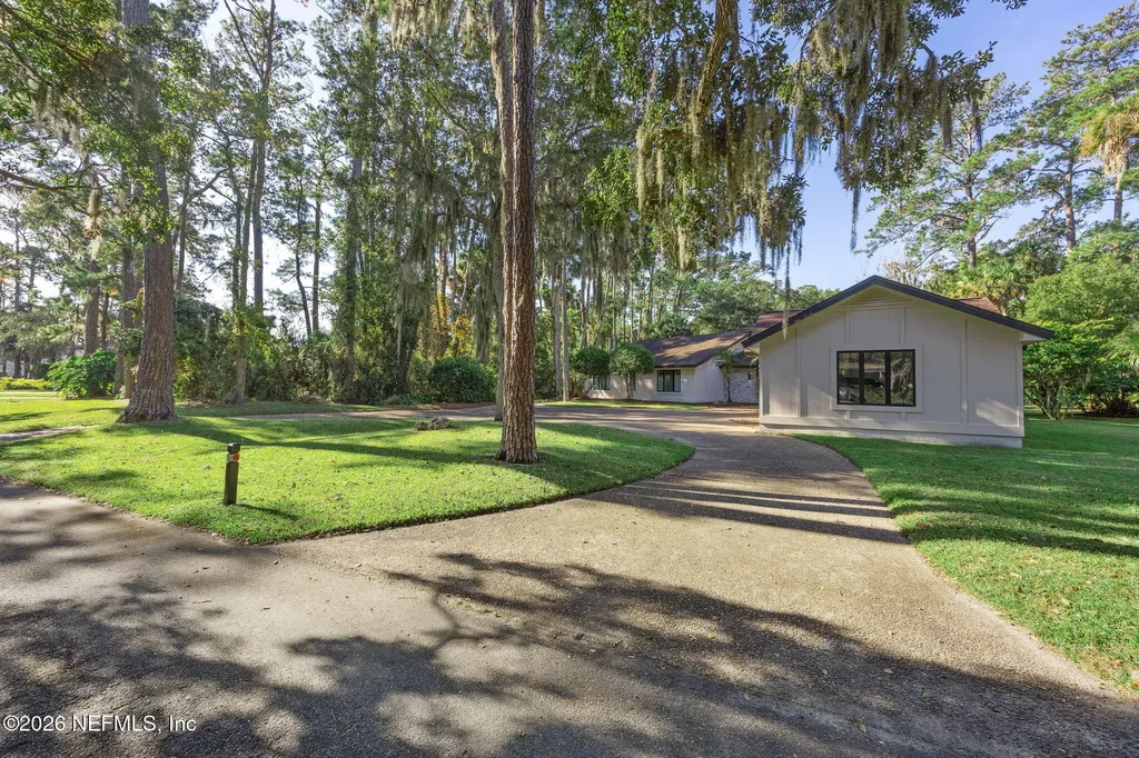183 Water Oak Drive Ponte Vedra Beach FL 32082