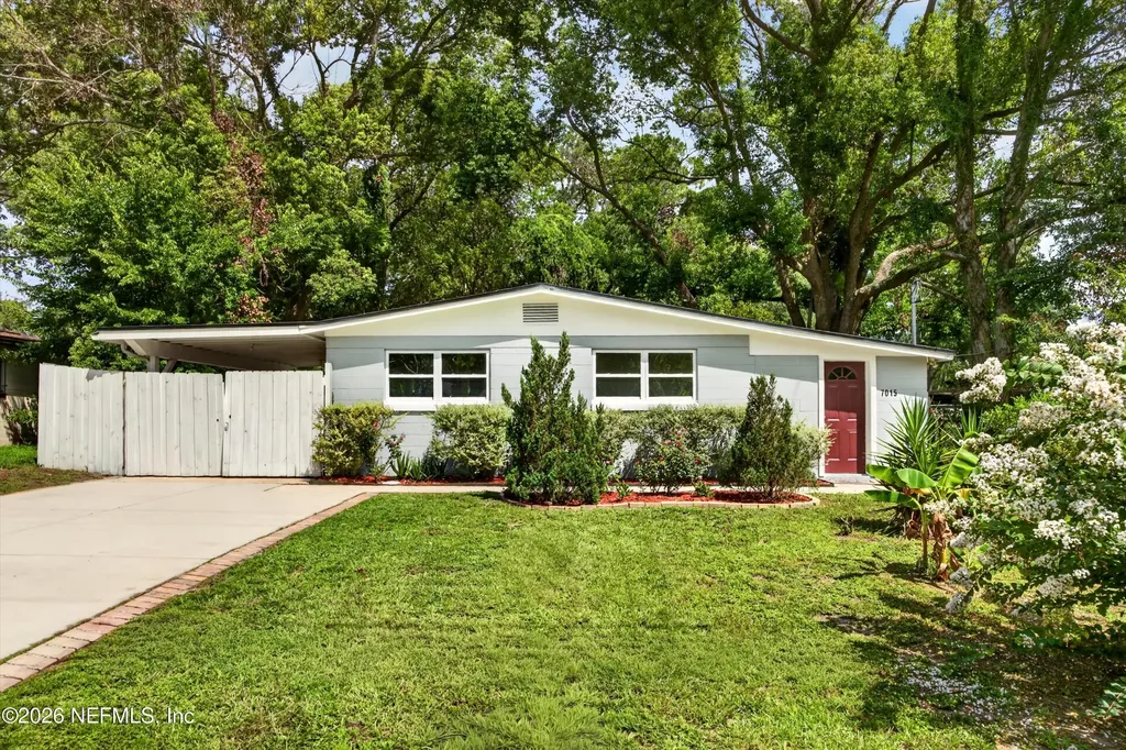 7015 Miss Muffet Lane N Jacksonville FL 32210