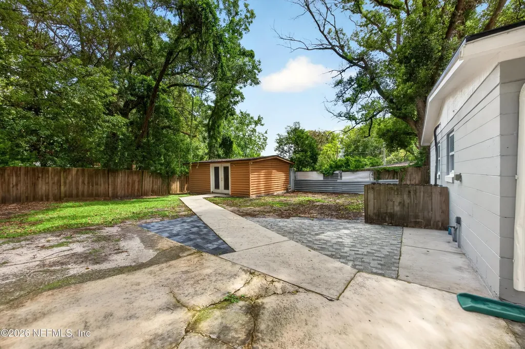 7015 Miss Muffet Lane N Jacksonville FL 32210