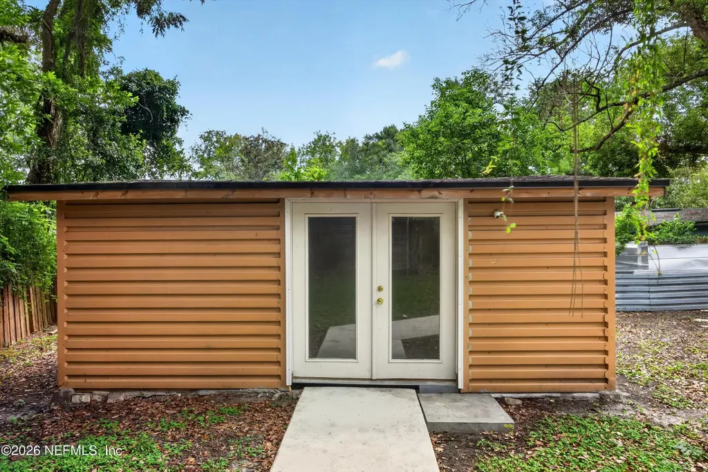7015 Miss Muffet Lane N Jacksonville FL 32210