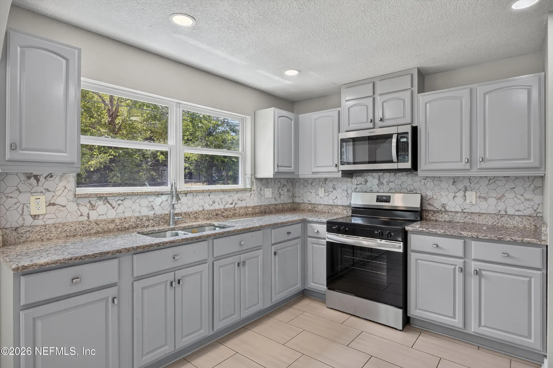 7015 Miss Muffet Lane N Jacksonville FL 32210