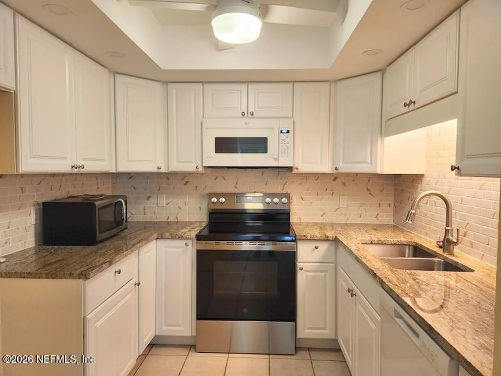 1004 Defender Court W Jacksonville FL 32233