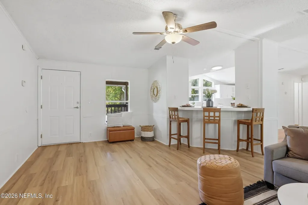 138 Thomas Avenue Jacksonville FL 32218