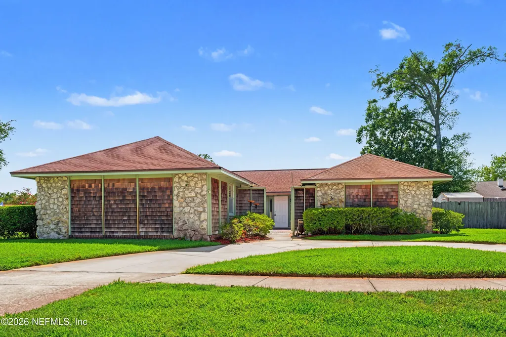 3866 Luth Drive E Jacksonville FL 32250