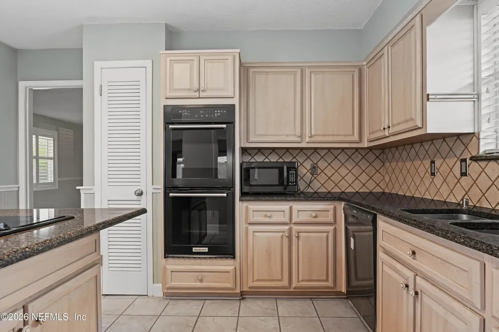 3866 Luth Drive E Jacksonville FL 32250