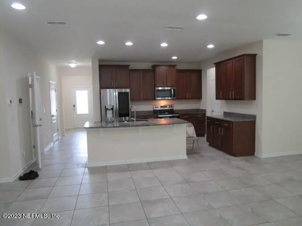 742 Northside Drive S Jacksonville FL 32218