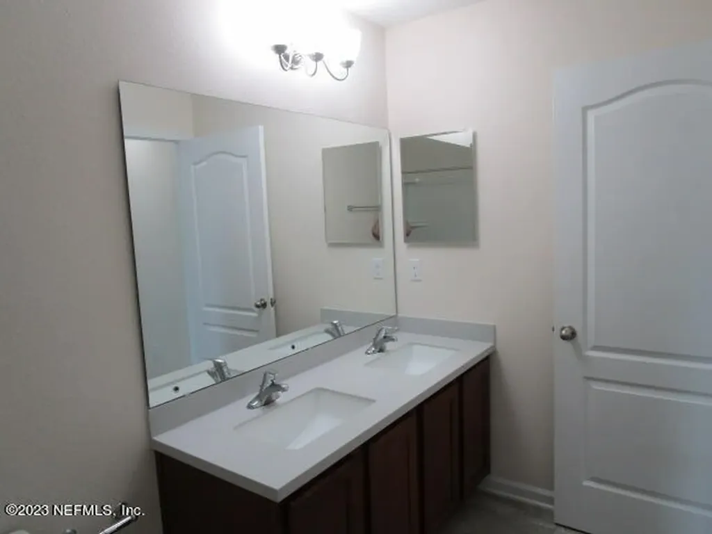 742 Northside Drive S Jacksonville FL 32218