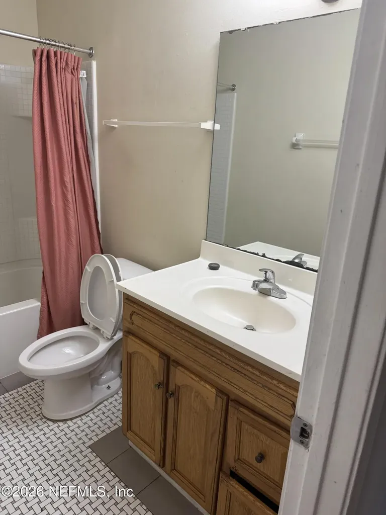 8632 Mc Glothlin Street Jacksonville FL 32210