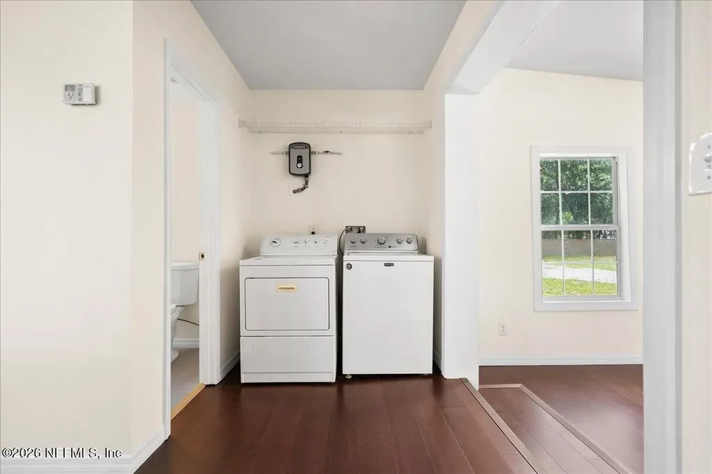 1889 Faye Road Jacksonville FL 32218