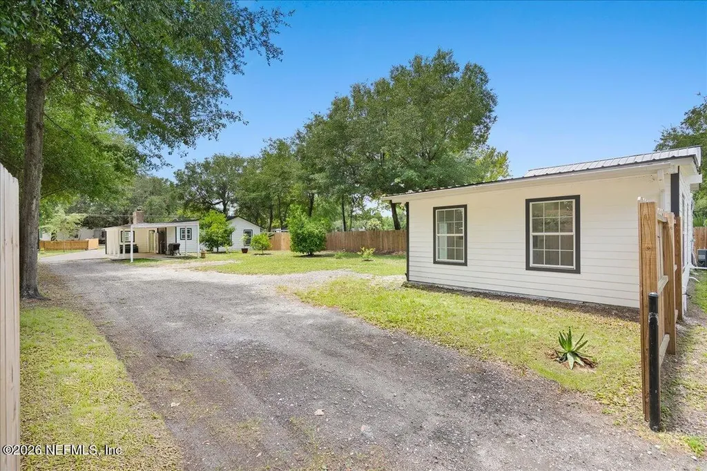 1889 Faye Road Jacksonville FL 32218