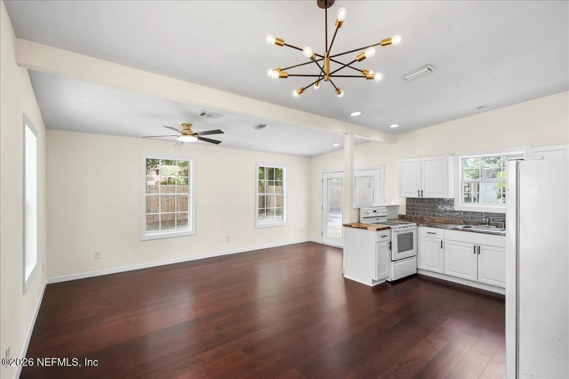 1889 Faye Road Jacksonville FL 32218
