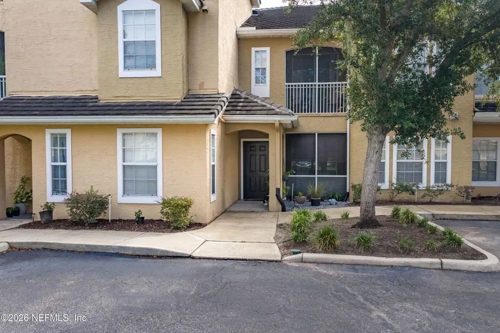 10075 Gate Parkway N Jacksonville FL 32246