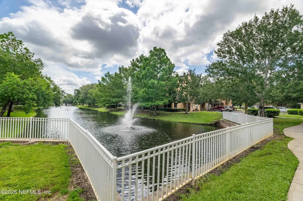 10075 Gate Parkway N Jacksonville FL 32246