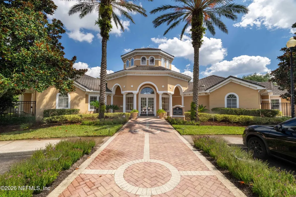 10075 Gate Parkway N Jacksonville FL 32246