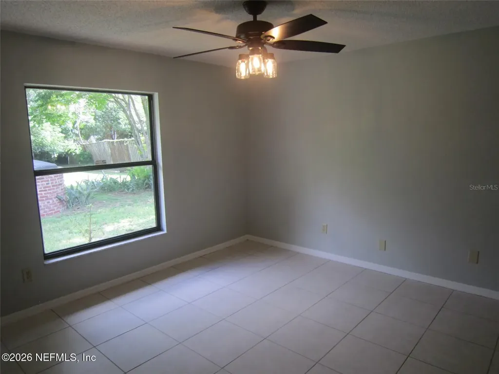 113 W Washington Avenue Deland FL 32720
