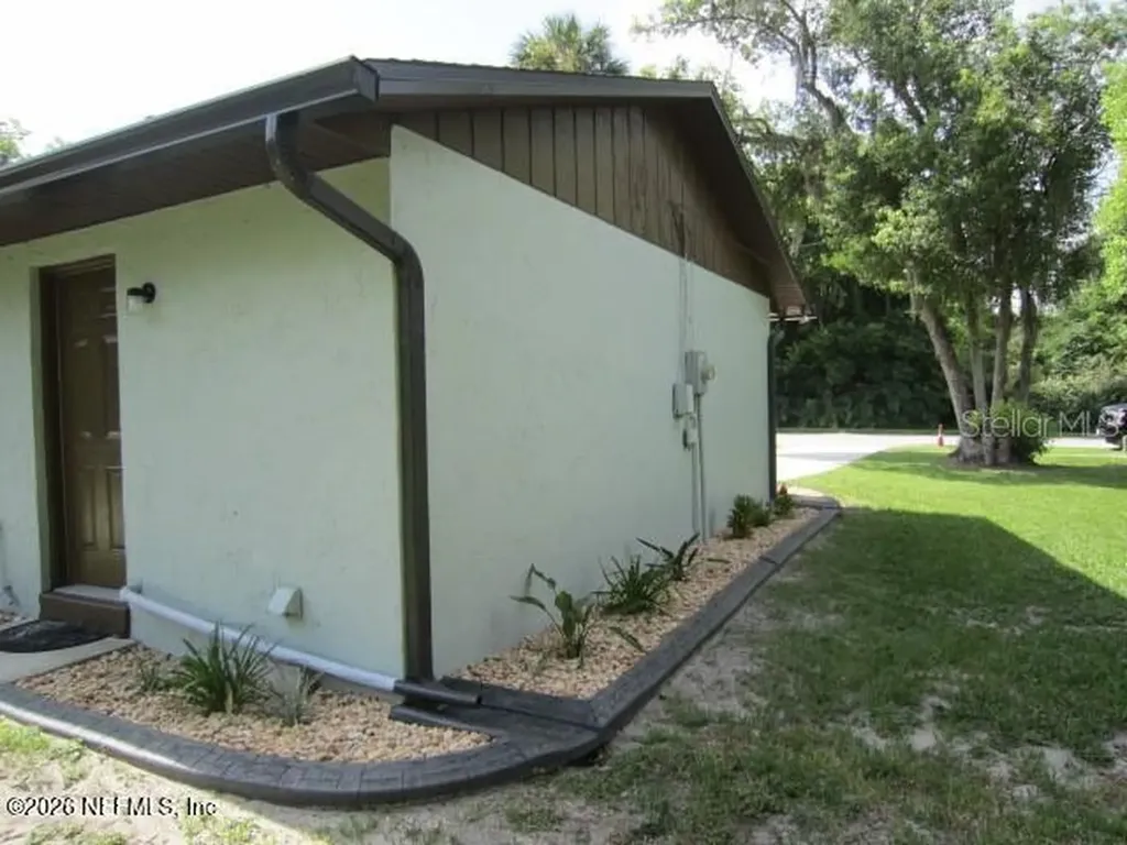 113 W Washington Avenue Deland FL 32720