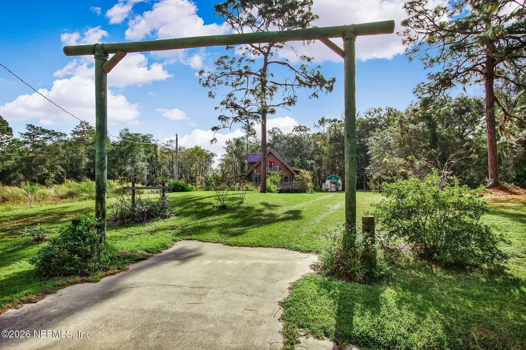 152 Pioneer Trail Palatka FL 32043