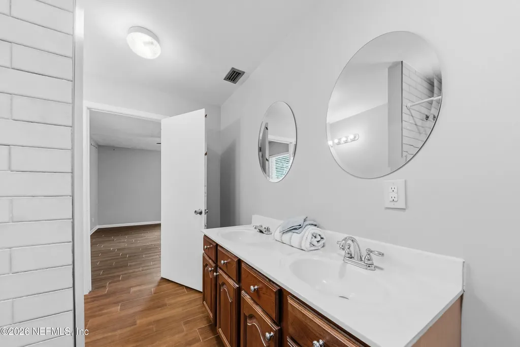 3034 Townsend Boulevard Jacksonville FL 32277