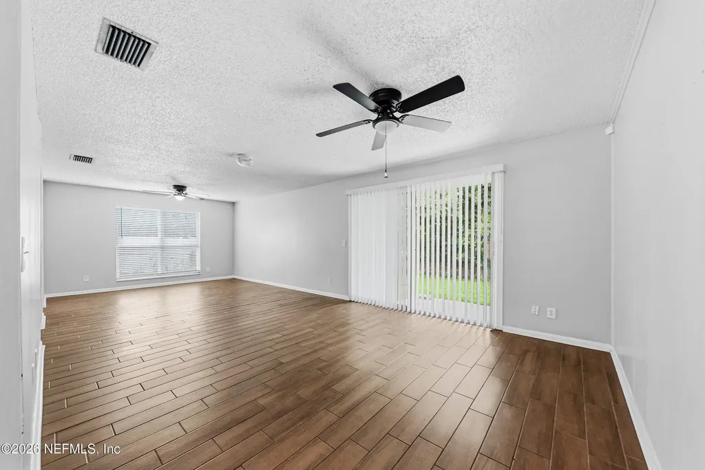 3034 Townsend Boulevard Jacksonville FL 32277