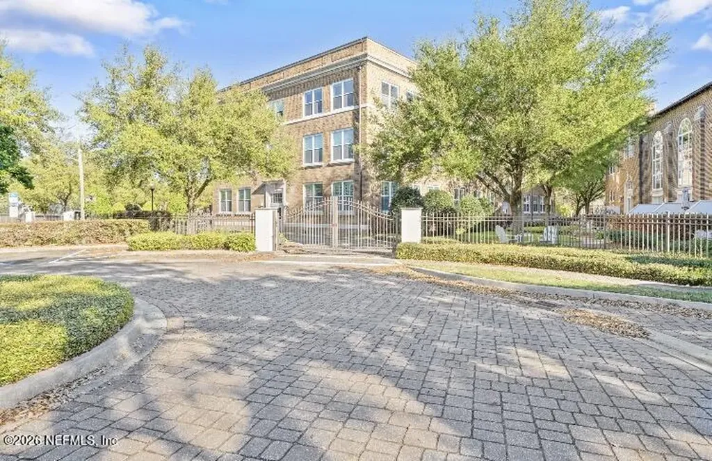 2525 College Street Jacksonville FL 32204