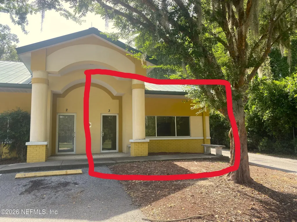 811 N Summit Street Crescent City FL 32112