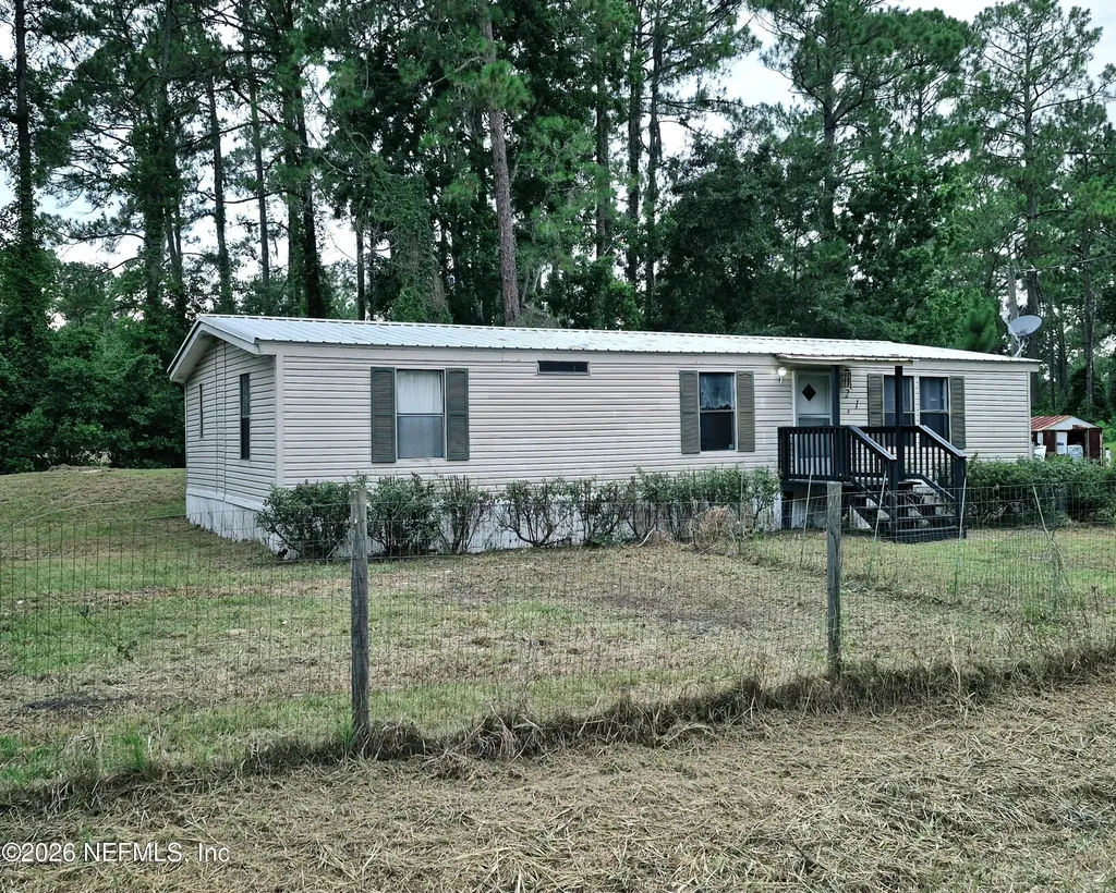 121 Cris Drive Crescent City FL 32112