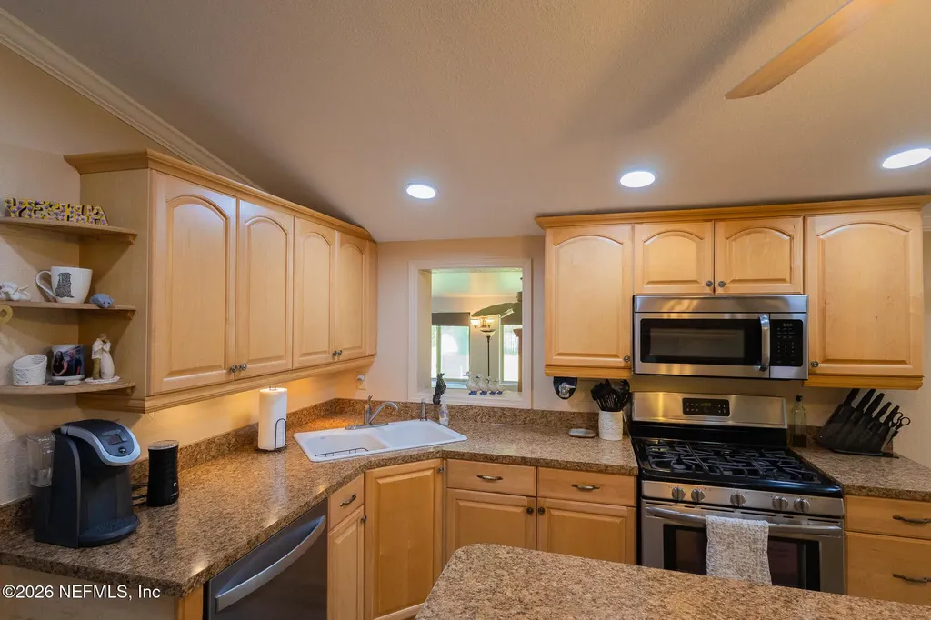 185 Kingfish Road Pomona Park FL 32181