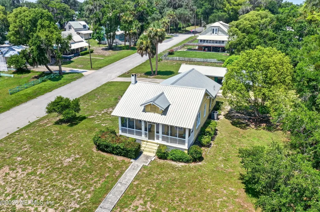 101 N Lake Street Crescent City FL 32112