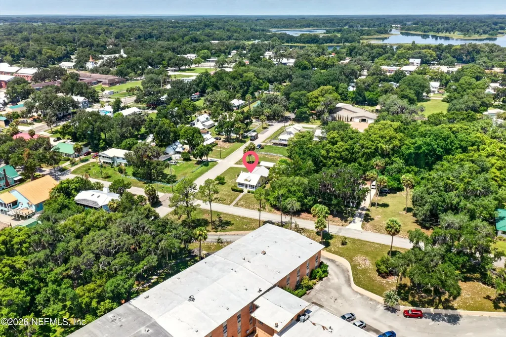 101 N Lake Street Crescent City FL 32112
