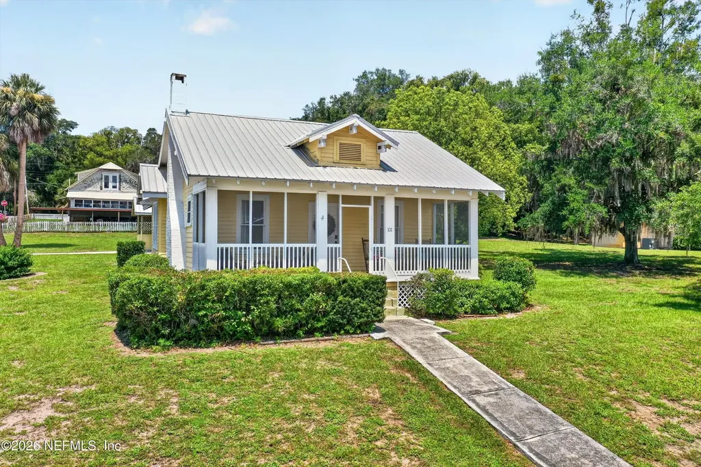 101 N Lake Street Crescent City FL 32112