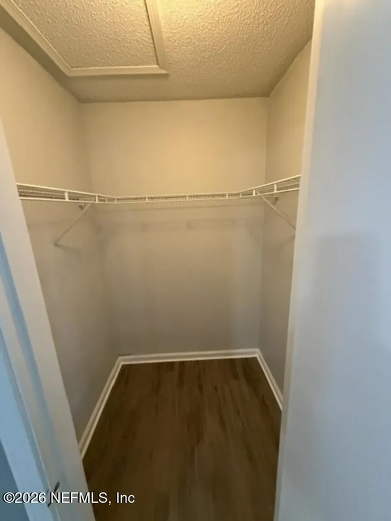 5061 Knightsbridge Circle Jacksonville FL 32244