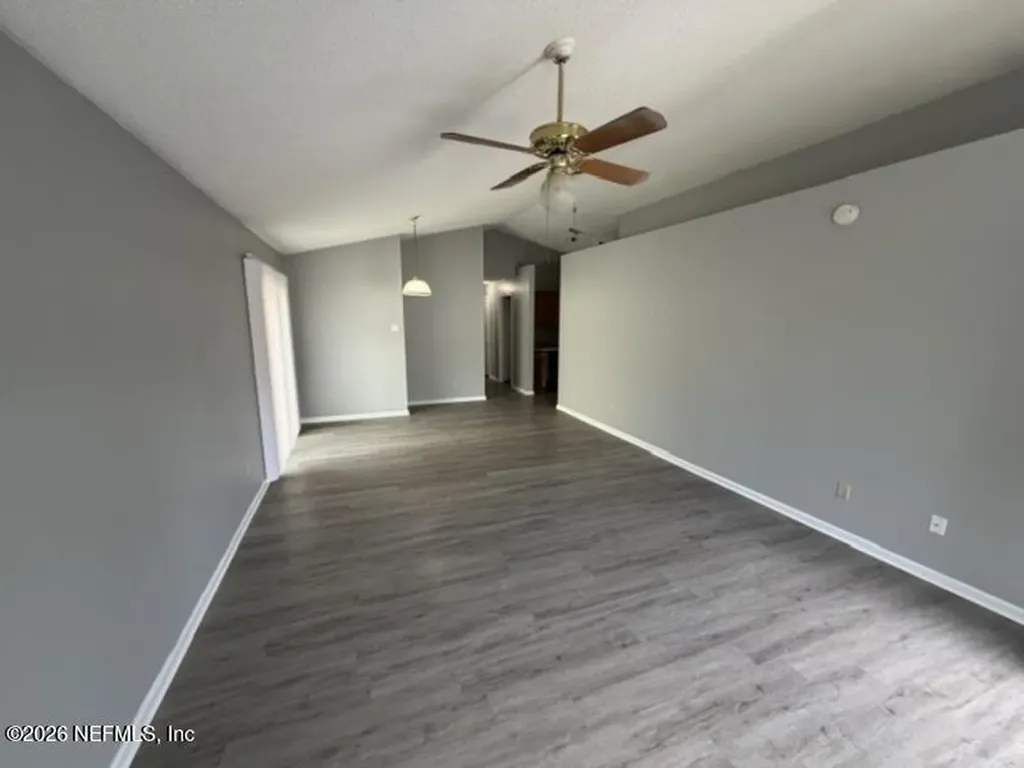 5061 Knightsbridge Circle Jacksonville FL 32244