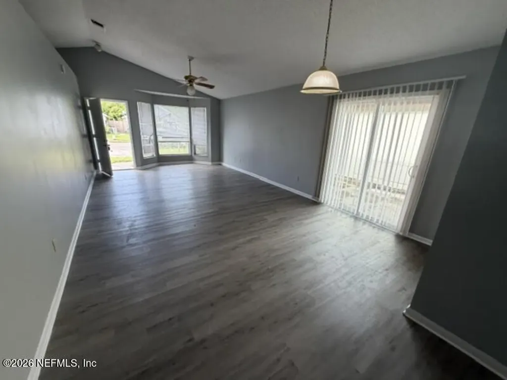 5061 Knightsbridge Circle Jacksonville FL 32244