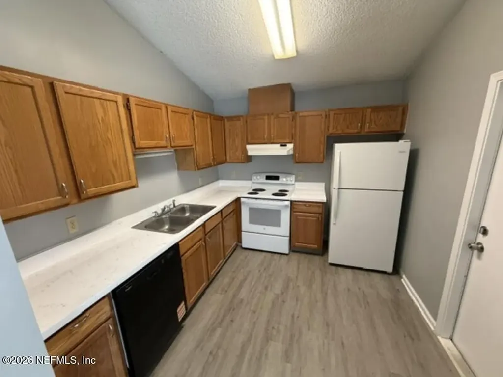 5061 Knightsbridge Circle Jacksonville FL 32244