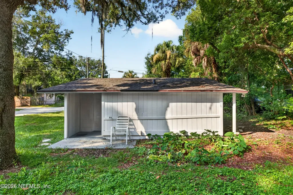 4951 Halls Drive Jacksonville FL 32207