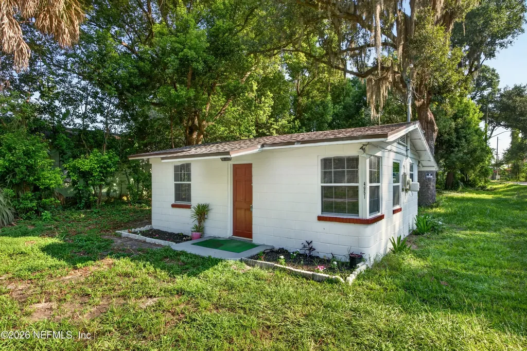 4951 Halls Drive Jacksonville FL 32207