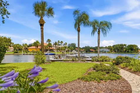 1126 Shipwatch Drive E Jacksonville FL 32225
